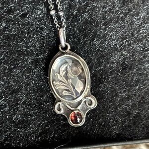 Elegant Silver Pendant Necklace